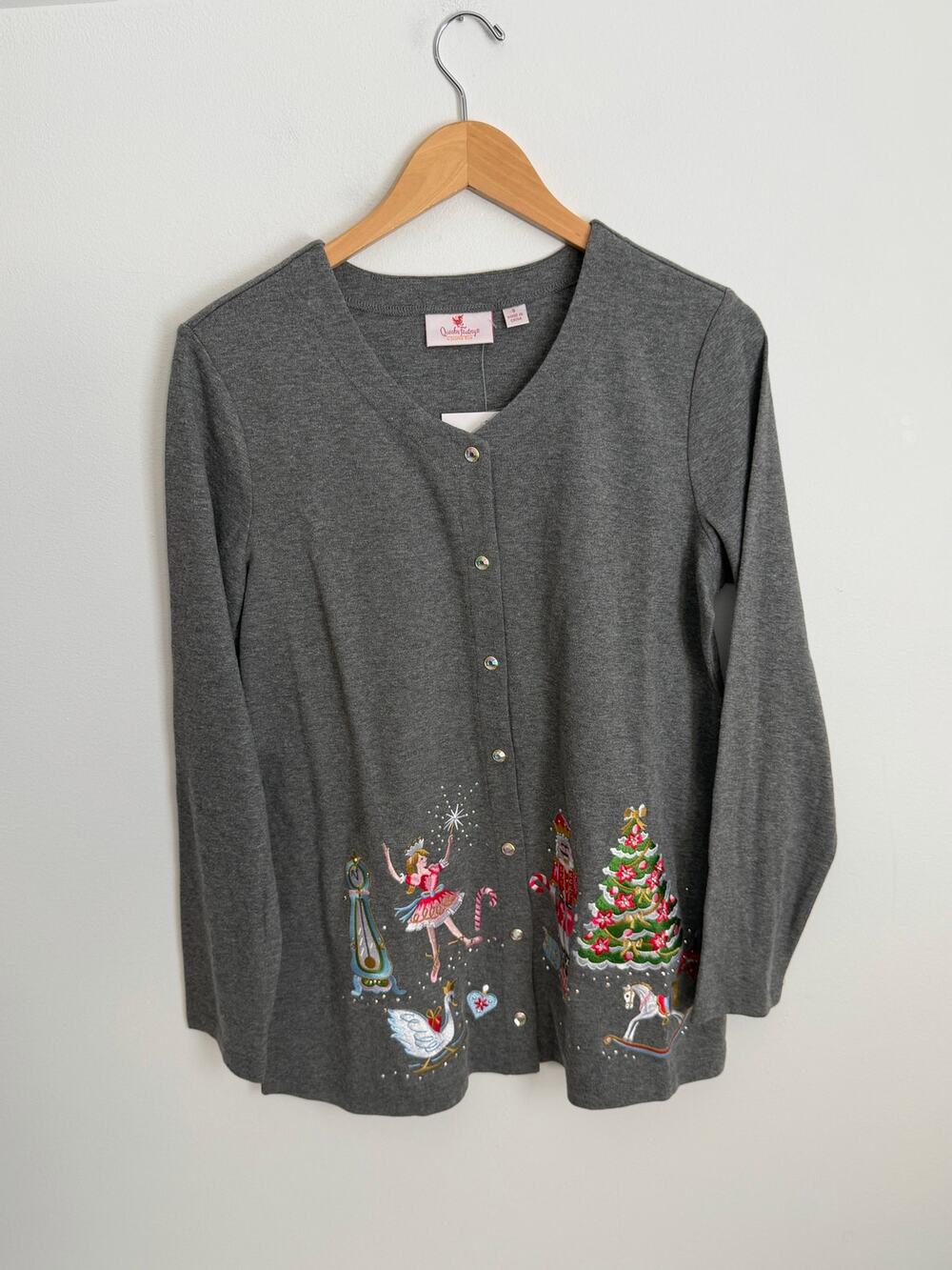 Quacker Factory Christmas Santa Nutracker Button front top size S NWT